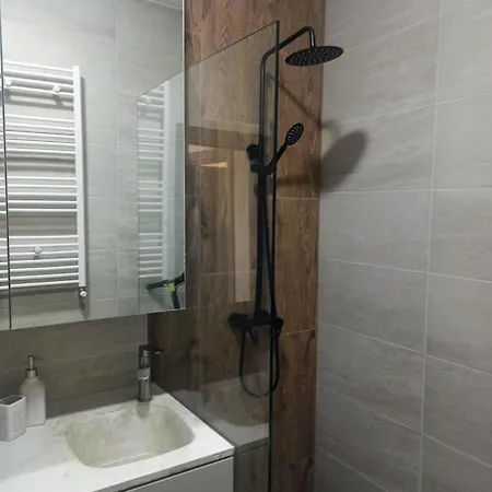 Stylish, Modern 2 Flat With City View, Near Presidential Palace *