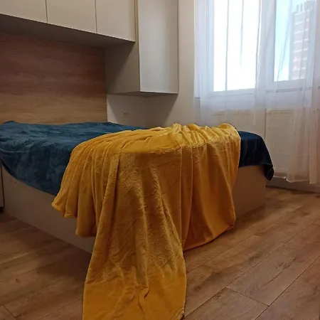 Apartament Stylish, Modern 2 Flat With City View, Near Presidential Palace Bucureşti